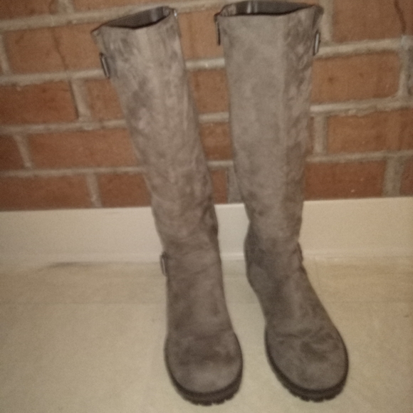 Kenneth Cole - Picture 3 of 7